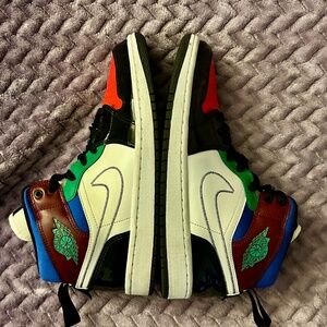 Nike Air Jordan 1 Mid SE Black White University Red Hyper Royal W9 DB5454-01